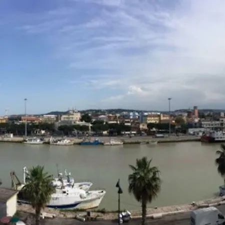 Casa Sul Fiume A Due Passi Dal Mare Apartment *