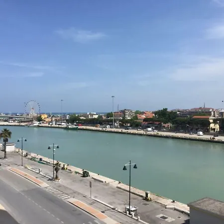 Casa Sul Fiume A Due Passi Dal Mare Διαμέρισμα